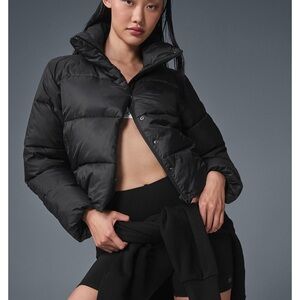 Alo Yoga Gold Rush Puffer - Black